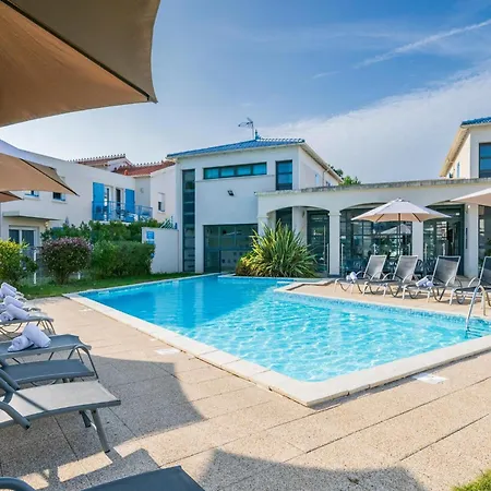 Appartement Spacious Coastal Family Haven